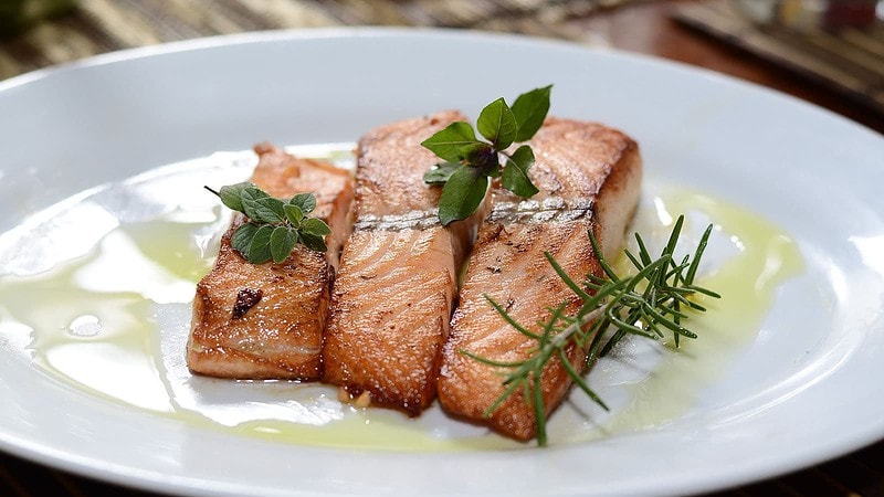 Teller mit Fisch vom Kochkurs in Dresden