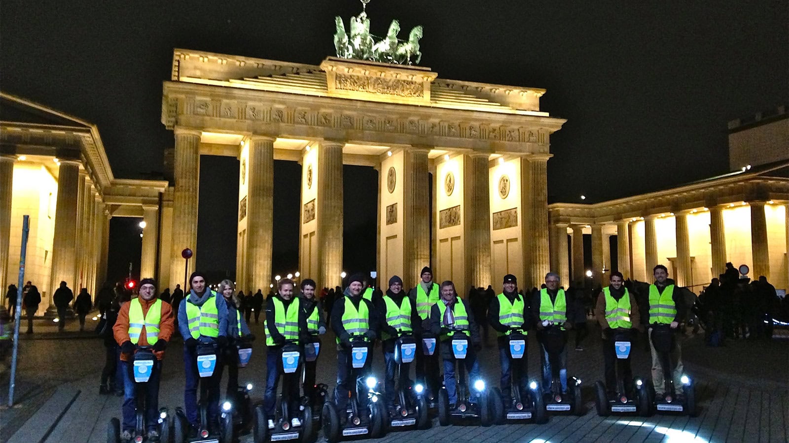 Segway Tour bei Nacht durch Berlin - 7 Personen