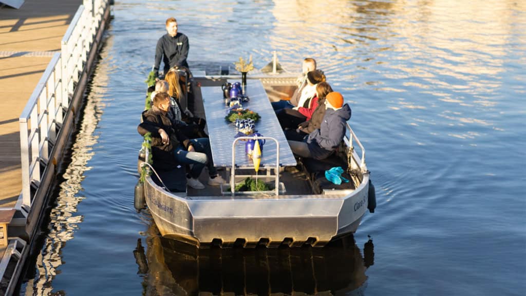 gluehwein-motorboot Motorboot mit Glühwein in Leipzig