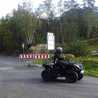 quad an der Grenze