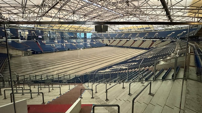 Das Schalke Stadion ohne Rasen
