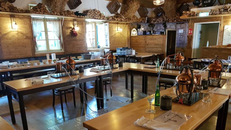 Der Seminarraum für den Schnaps selber brennen Kurs.
