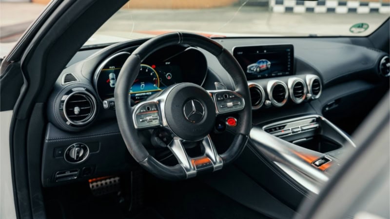 Cockpitansicht eines Mercedes AMG GT