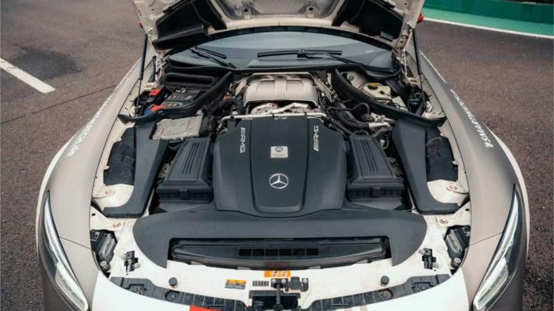 Motorraum eines Mercedes AMG GT