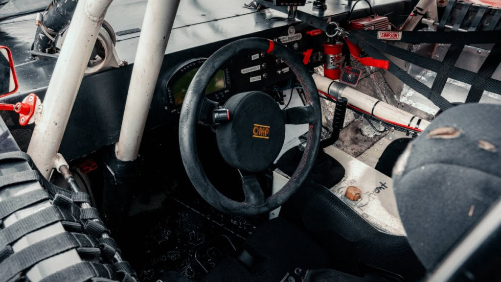 Nascar_Cockpitansicht Innenansicht eines Nascar Cockpits mit Überrollkäfig