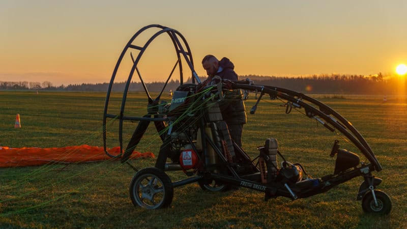 Abendstimmung und Sonnenuntergang beim Trike Fliegen.