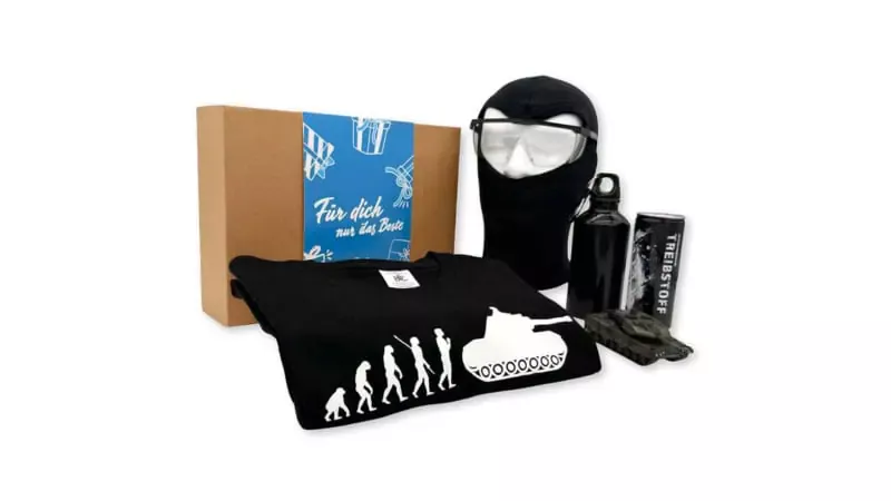 Geschenkbox der Erlebnisfabrik zu Panzer Erlebnissen mit passenden Inhalten und blauer Banderole.