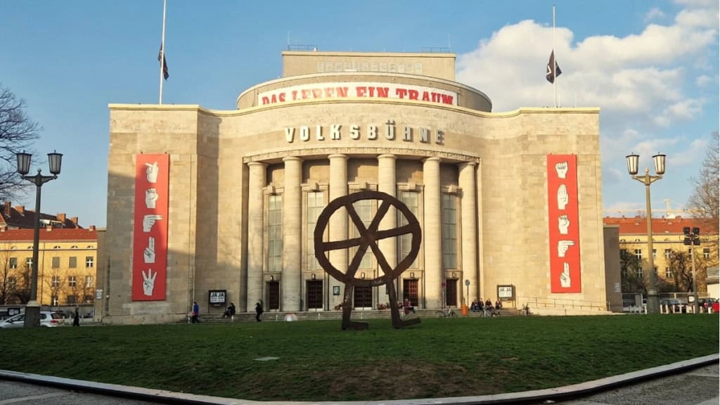 1920er Jahre Stadtführung in Berlin - Volksbühne Volksbühne in Berlin - 1920er Jahre Stadtführung.