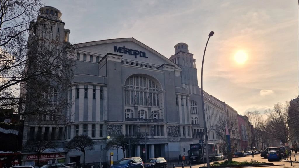 Stadtführung Berlin -goldenen 1920er Jahre-Metropol Metropol Theater in Berlin - Stadtführung die goldenen 1920er Jahre.
