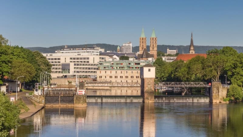 Fluss Fulda und die Skyline von Kassel