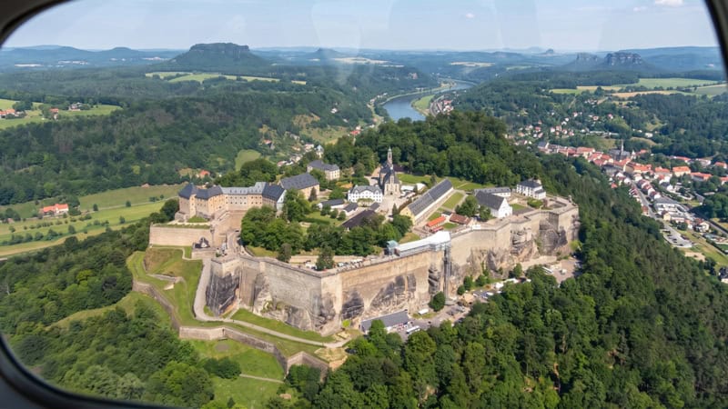 Festung Königstein aus einem Flugzeug heraus fotografiert